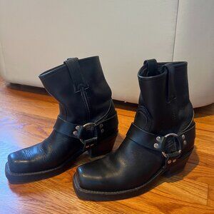 Frye Harness Boot 8R Womens Size 6.5